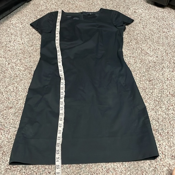 Theory sheath style lbd with front pockets - Picture 9 of 11